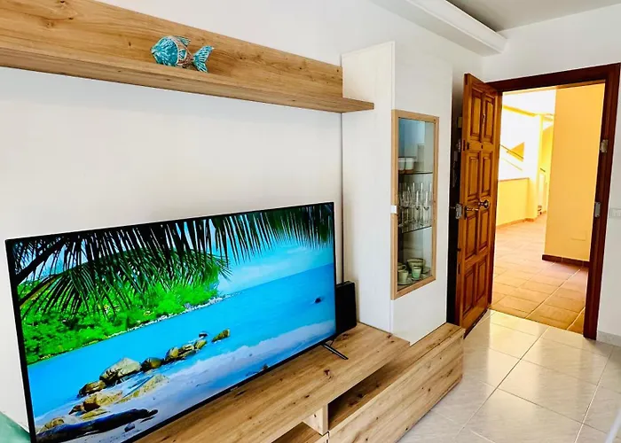 Bonito Con Piscina A 50 Metros De La Playa! Port de Pollença