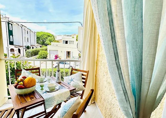 Bonito Con Piscina A 50 Metros De La Playa! *