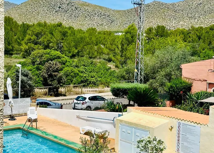 Bonito Con Piscina A 50 Metros De La Playa! *